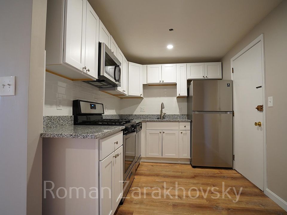 1st image of 39 Shepard St #202