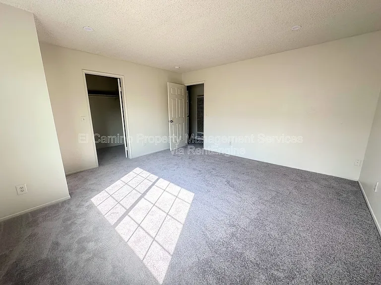 11140 Duncan Ave #A — Photo 18