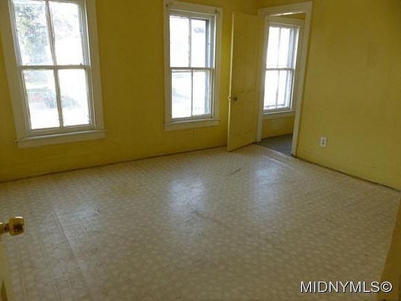 5th image of 1125 Dudley Ave