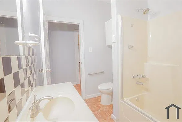 2 bed, $1,500 — Photo 2