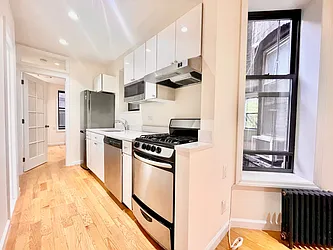 Rented by HOLTON REAL ESTATE INC.