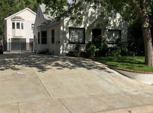 576 35th St, Sacramento, CA 95816