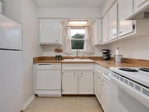 5th image of 2348 Ryan Pl