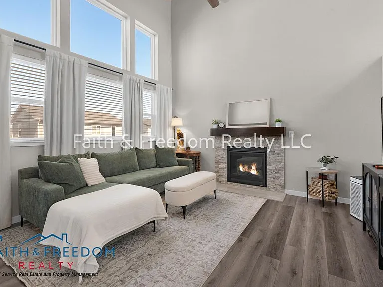 4918 Wolf Moon Dr — Photo 3