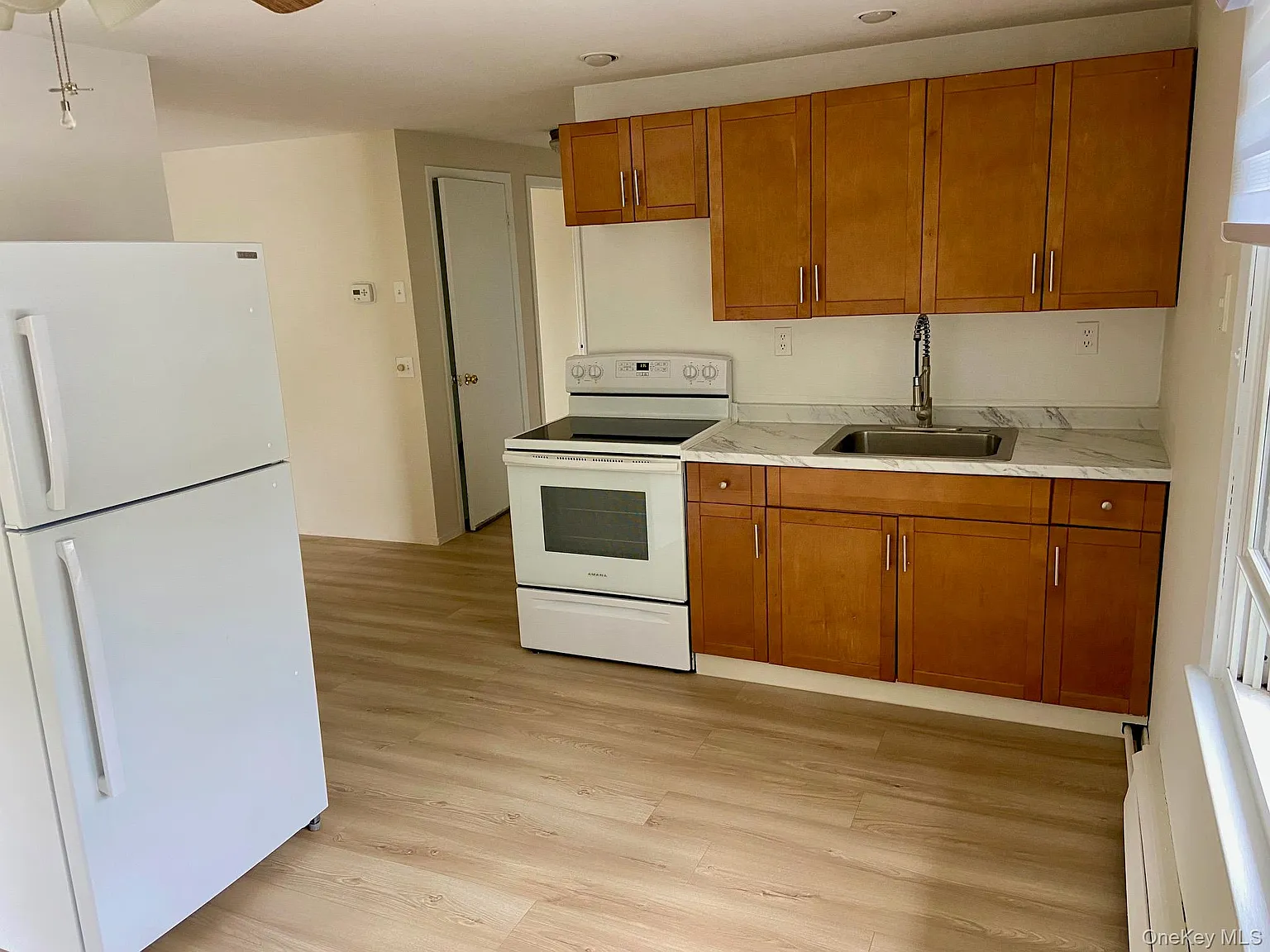 2 bed, 1.0 bath, 1000 sqft, $3,000 — Photo 3