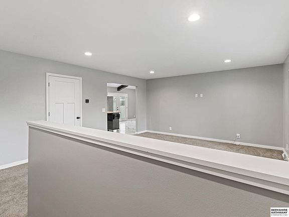 4th image of 604-610 N Christy St