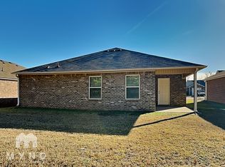 736 The Heights Ln, Calera, AL 35040