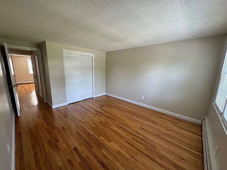 Meadowview Apartments — Photo 37