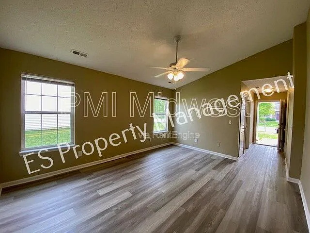 5650 Loudon Dr — Photo 5