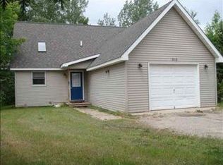 919 Arlington Ave, Petoskey, MI 49770