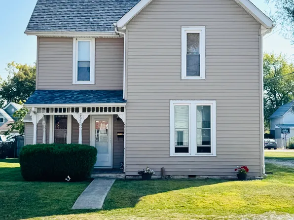 225 Allen St, Huntington, IN 46750