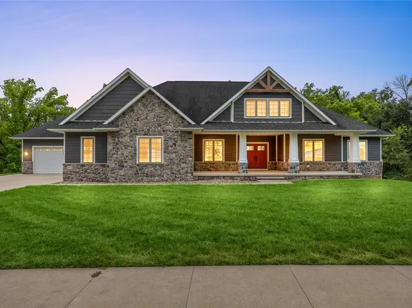 1703 Aspen Cir SE, Cedar Rapids, IA 52403