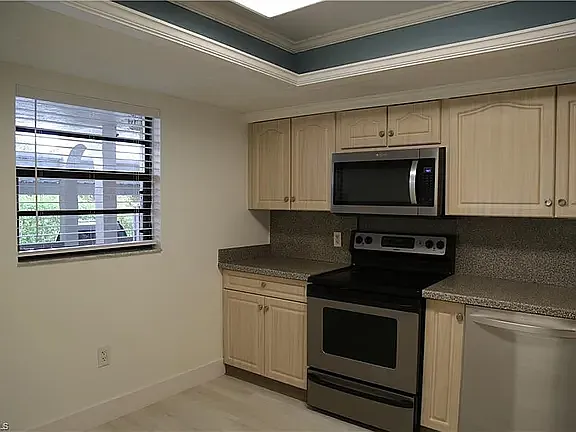 9395 Pennsylvania Ave #7 — Photo 8