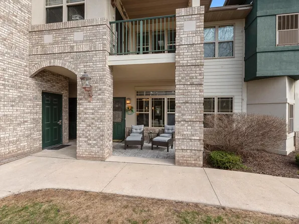 460 N Silverbrook DRIVE #103, West Bend, WI 53090