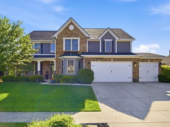 1841 Versailles Dr, Greenwood, IN 46143