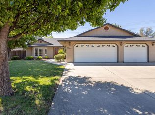 2993 Newbury Ln, Redding, CA 96002