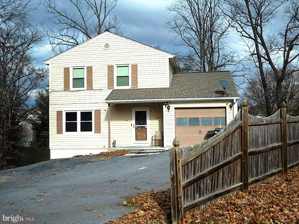 106 Woodtop Ct, Stephens City, VA 22655