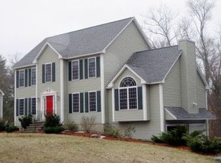 19 Burns Rd, Pelham, NH 03076