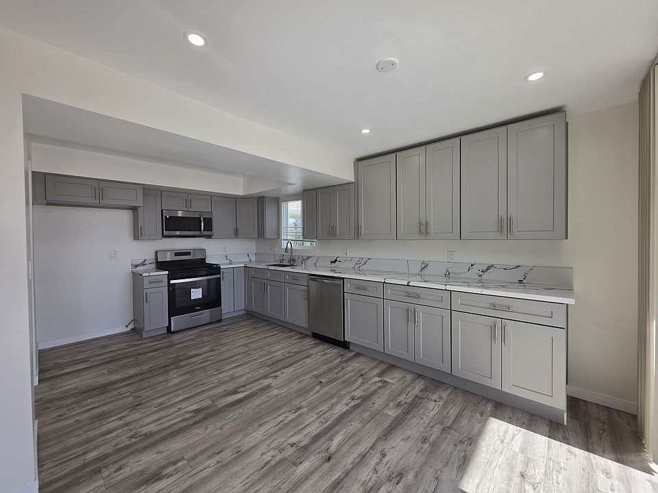 1st image of 626 N Isabel St APT 302