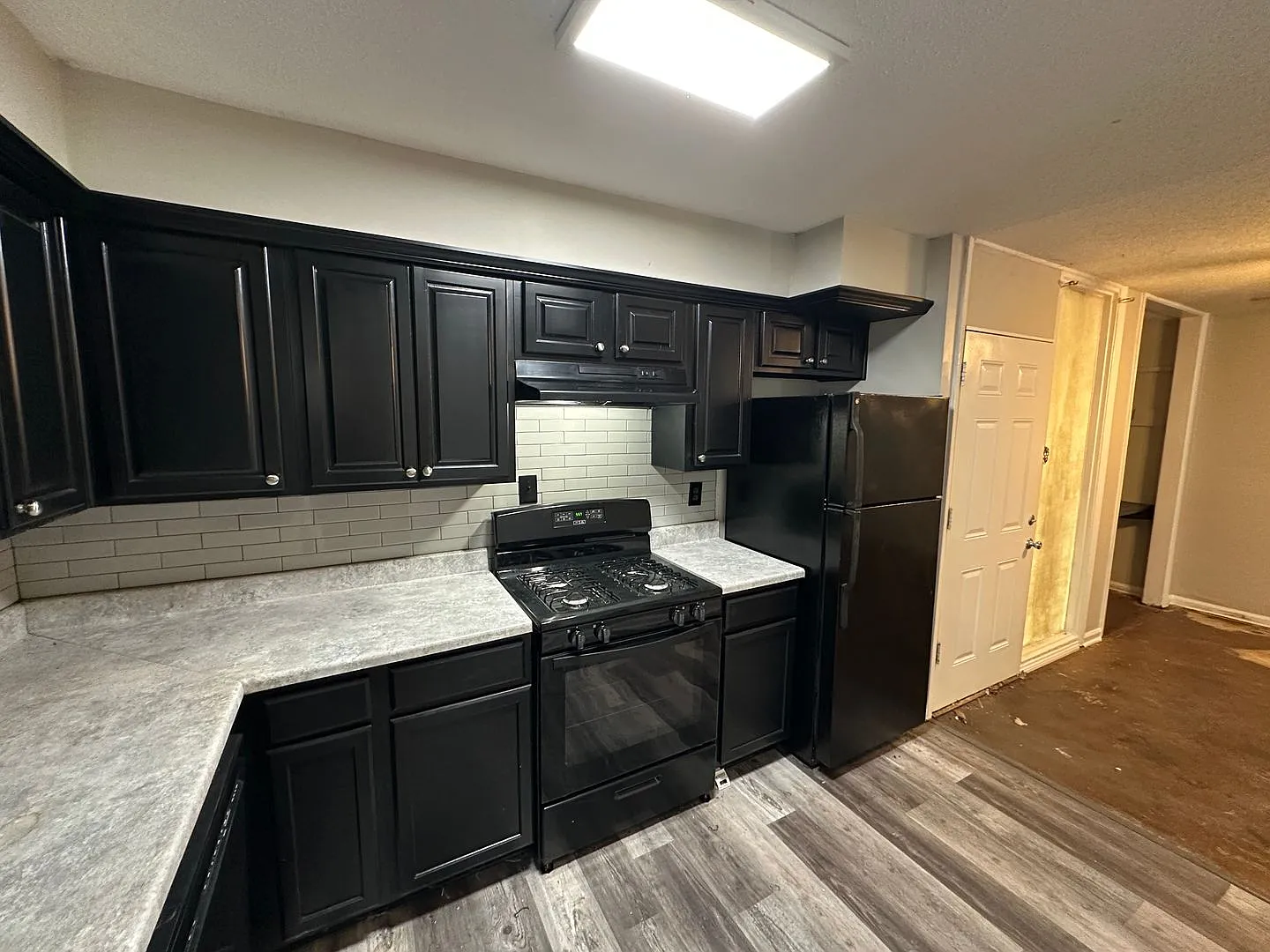 Midtown-2 Bedrooms, 1 Bath — Photo 4