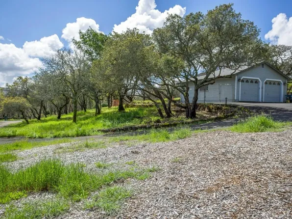 2742 Rollo Rd, Santa Rosa, CA 95404