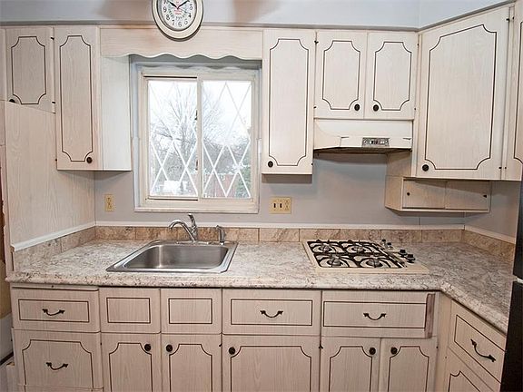 4th image of 2606 Gaywood Dr