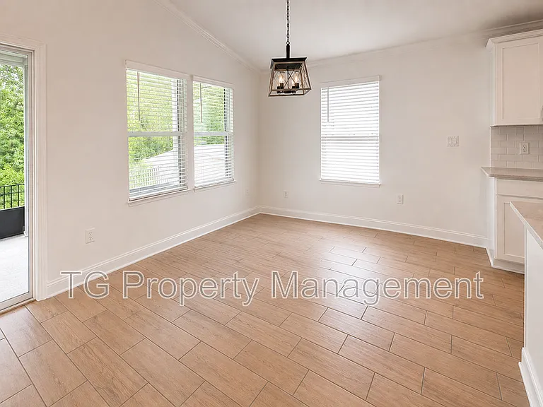 248 Zancara St — Photo 14