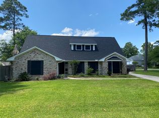 700 Stonewall Jackson Dr, Conroe, TX 77302