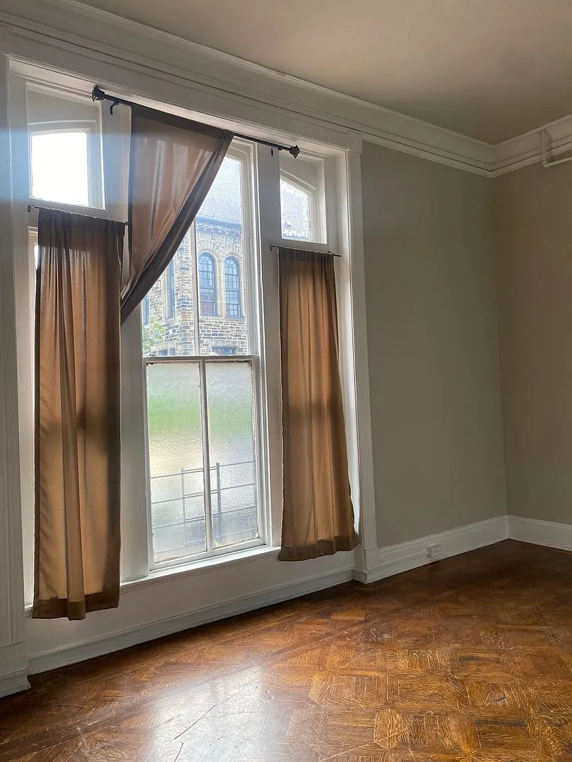 206 Laurens Street — Photo 4