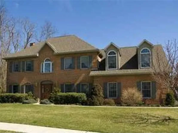 2323 Scarsborough Dr, Harrisburg, PA 17112