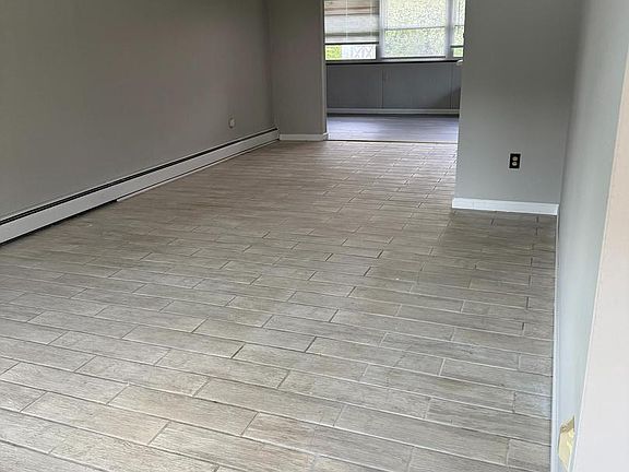 3rd image of 509 Winding Way