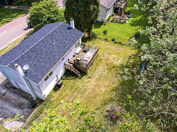 3rd image of 7355 Oakpark Dr