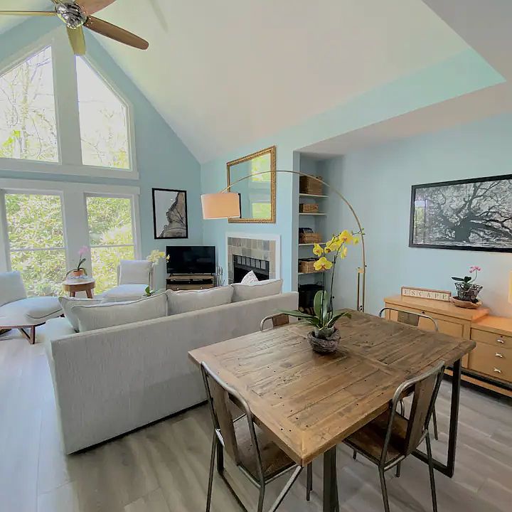 Wonderful natural light throughout this townhome from the nearly floor to ceiling windows.
