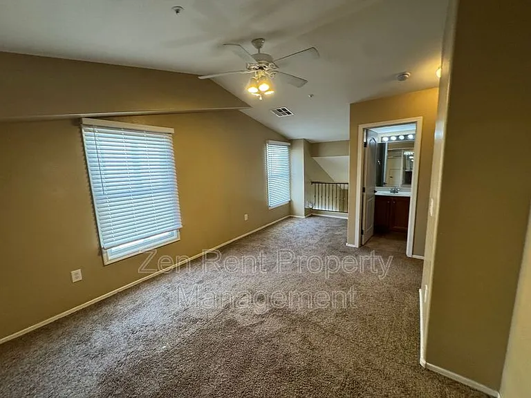 4062 E Windsor Dr — Photo 10