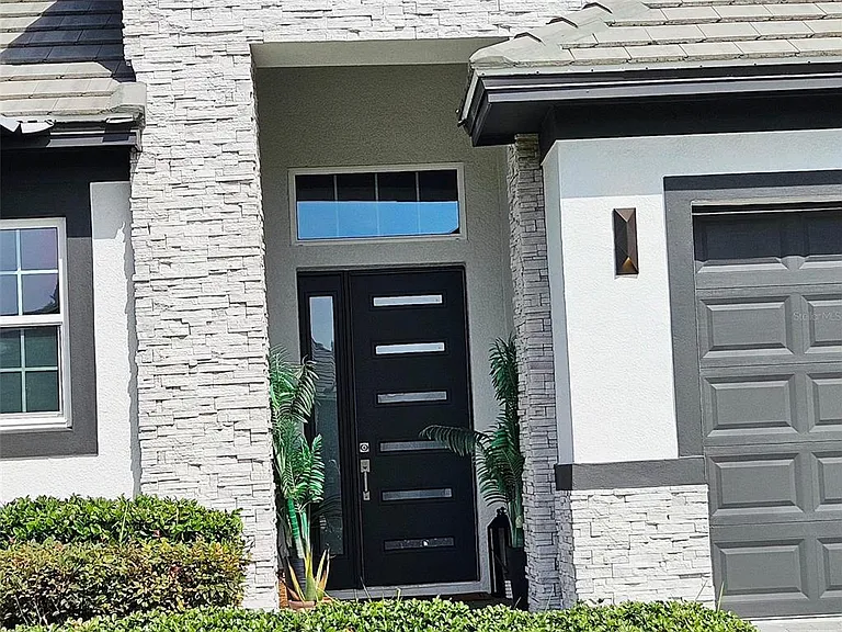 260 Hampton Loop — Photo 2