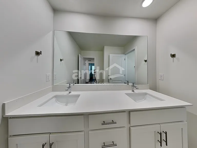 1284 W Mahogany St — Photo 16