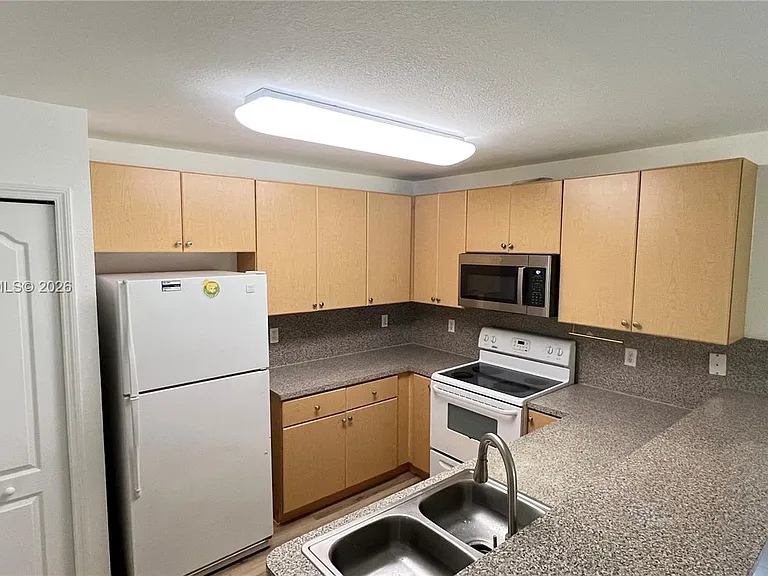 22721 SW 88th Pl #9-19 — Photo 7