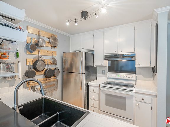 5th image of 4900 Overland Ave Unit 327