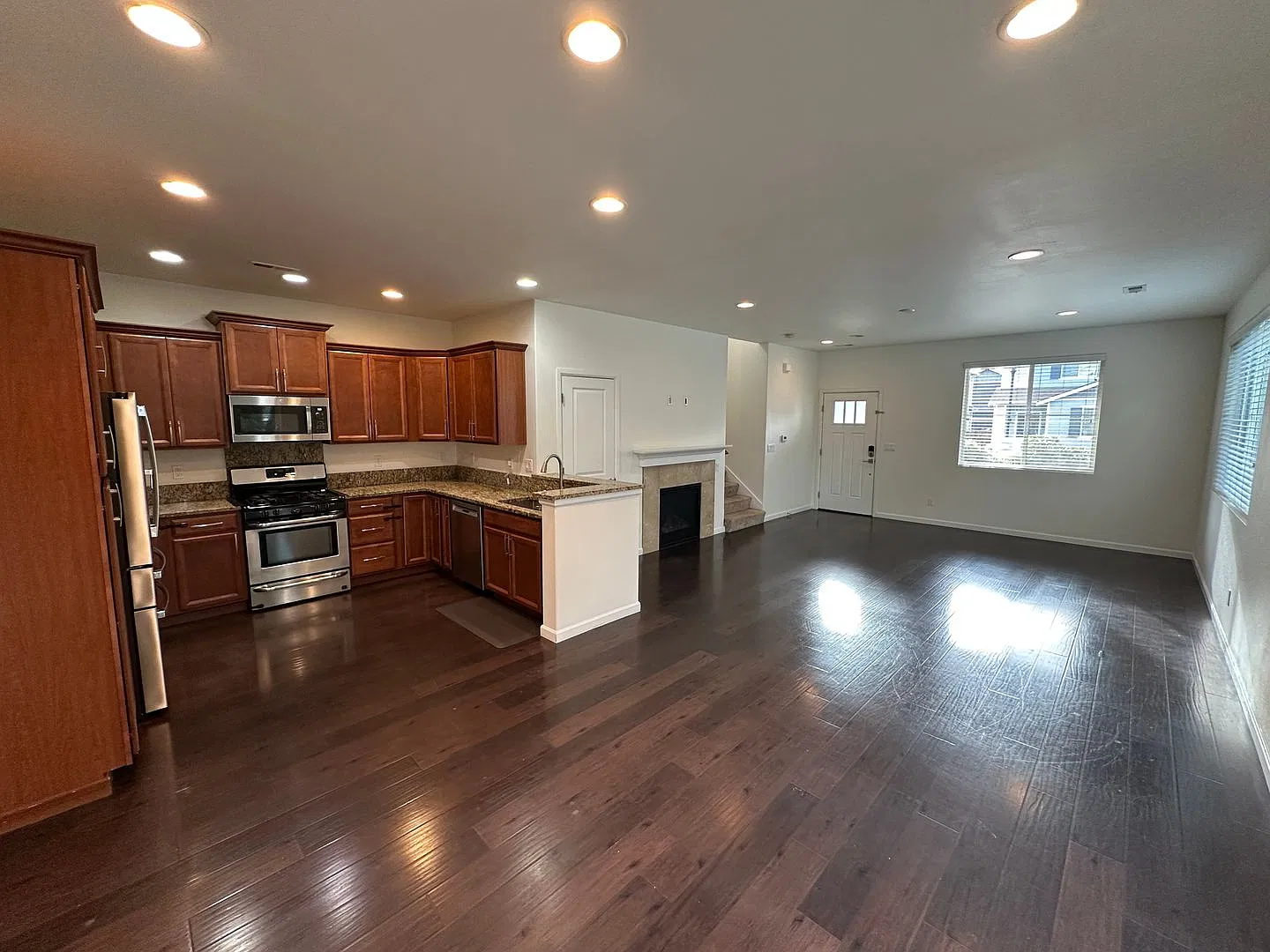 3344 Hydra Street NE — Photo 4