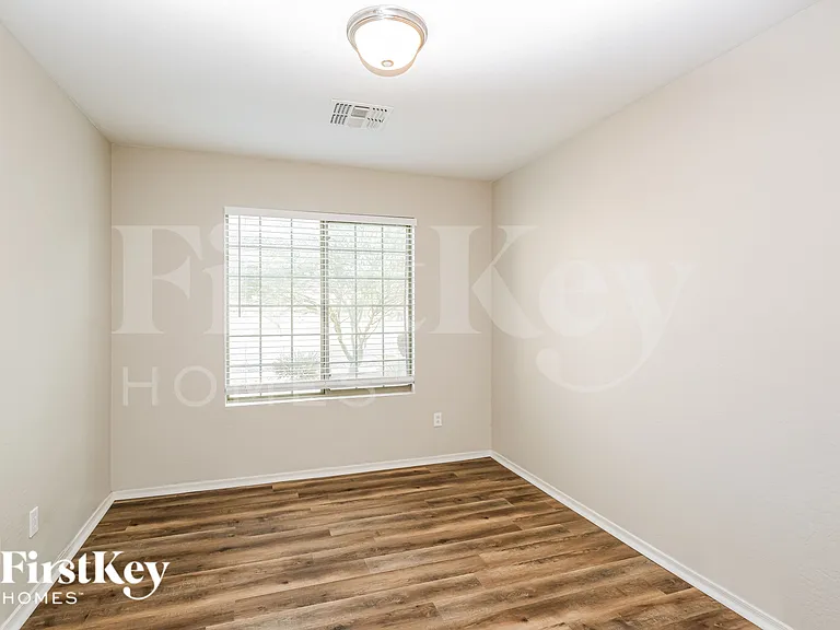3141 W Sunland Ave — Photo 12