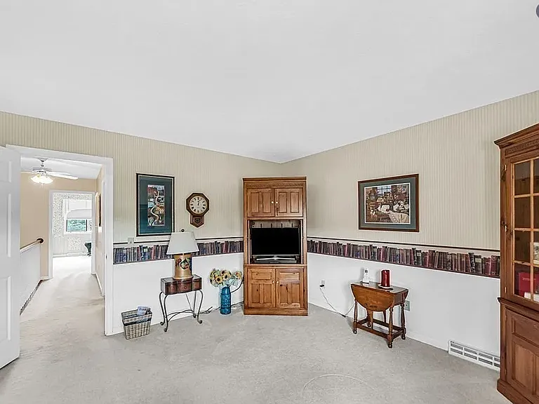 61 Pine Grove Dr #1 — Photo 17