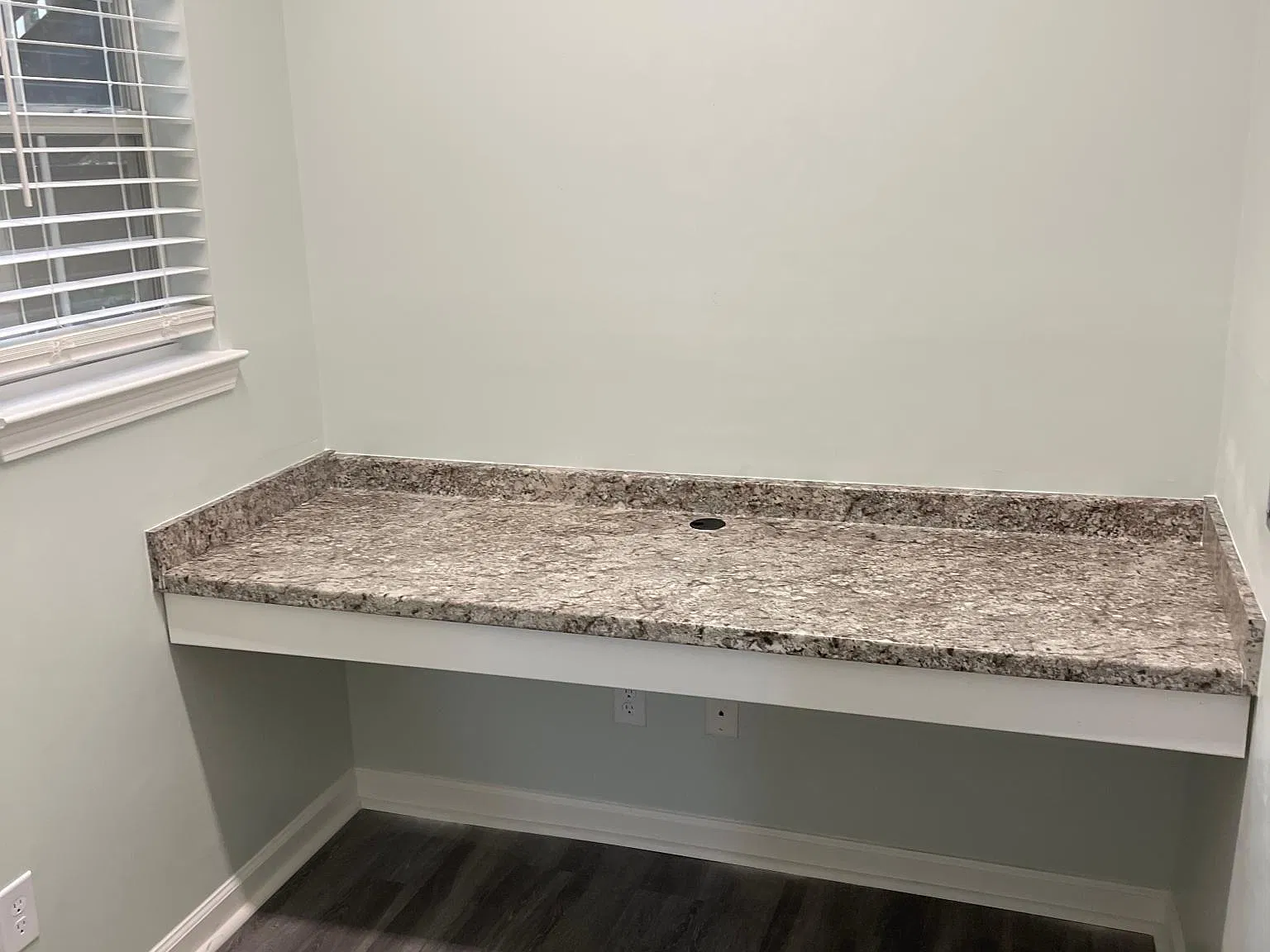 1 bed, 855 sqft, $1,500 — Photo 4