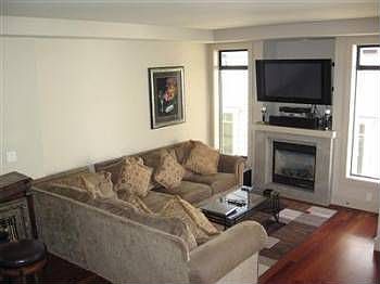 2nd image of 421 2nd St S #D