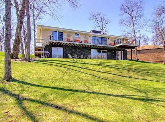 2nd image of 2426 E Lake Shore Ct