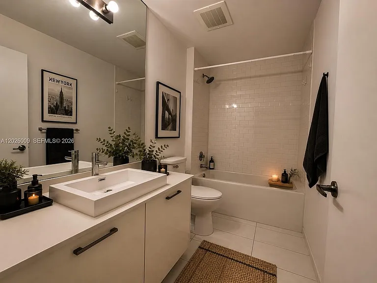 151 SE 1st St #1501 — Photo 3