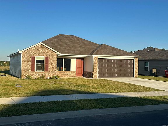 3rd image of 16 Farmhouse Cir