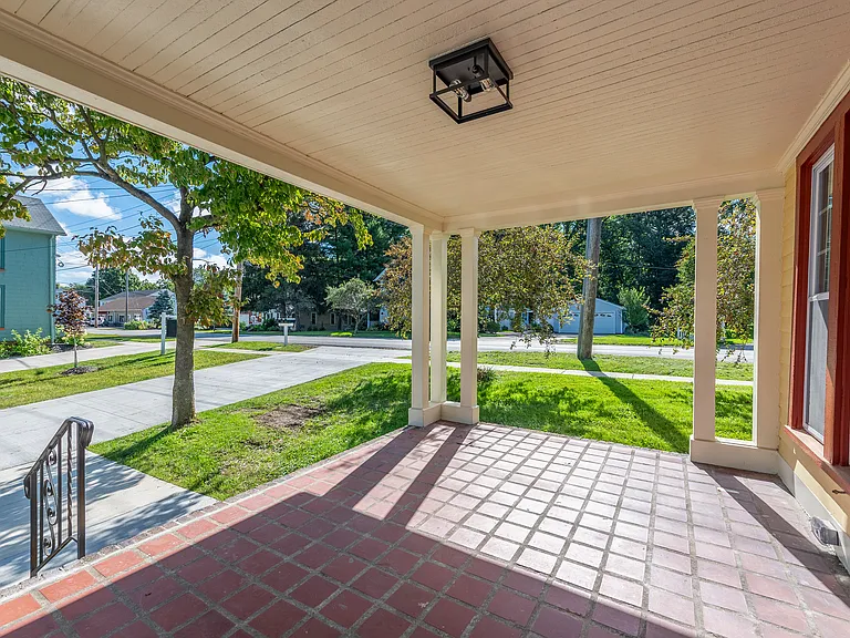 37386 Detroit Rd — Photo 6