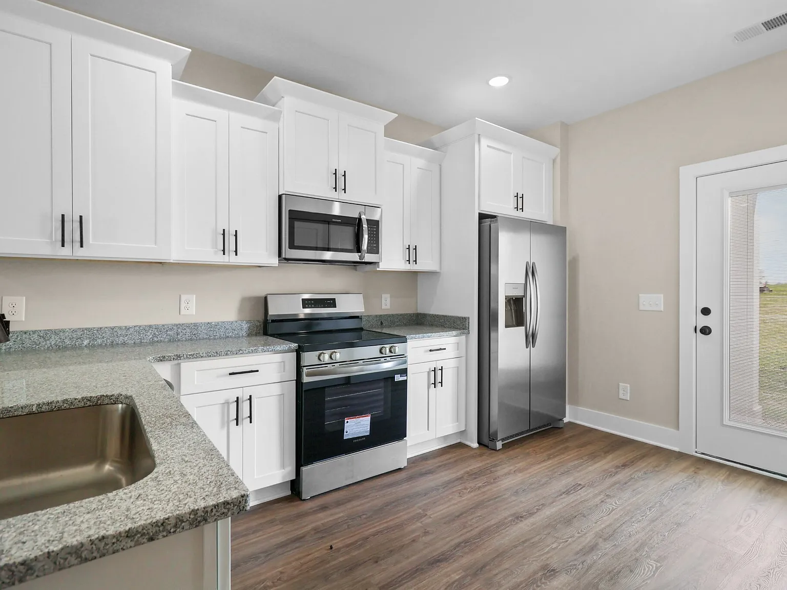 1011 Oak Street - B — Photo 2