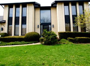 1306 Witney Ln, Buffalo Grove, IL 60089