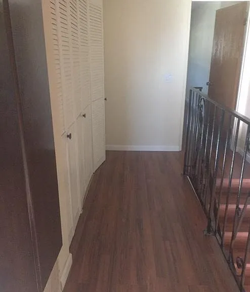 468 E Verdugo Ave — Photo 9